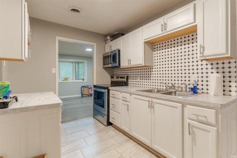 1250 Maple Court Street Evansville IN 47714