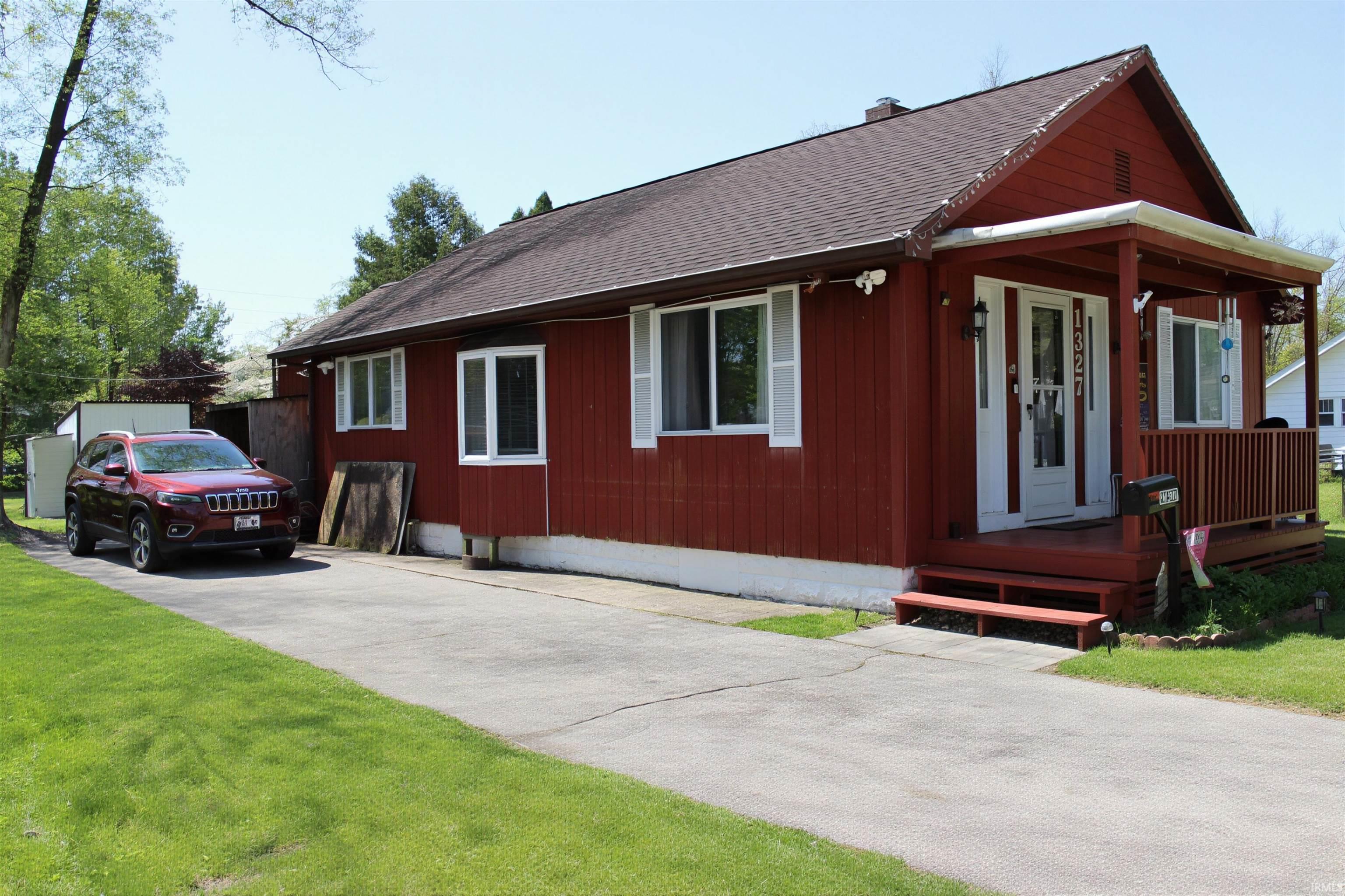 1327 Mcpherson Street Elkhart IN 46514