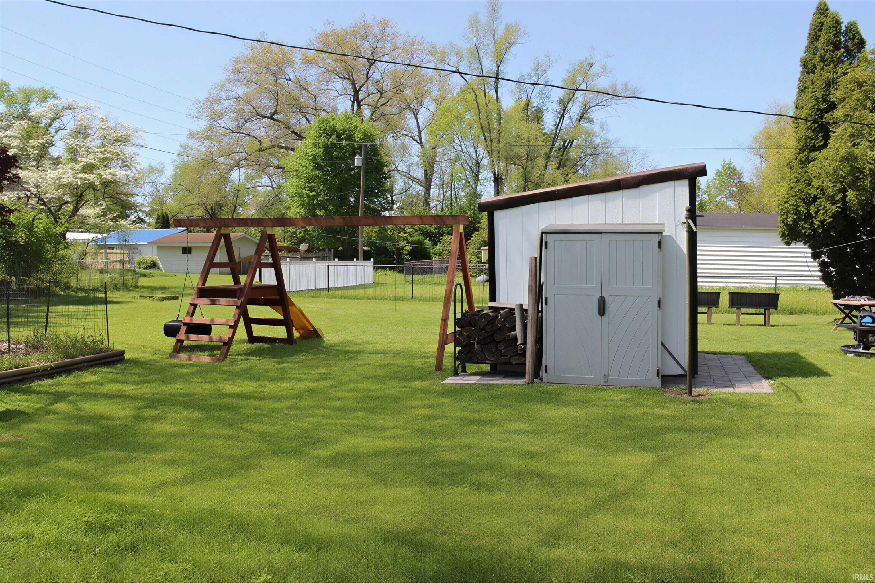 1327 Mcpherson Street Elkhart IN 46514