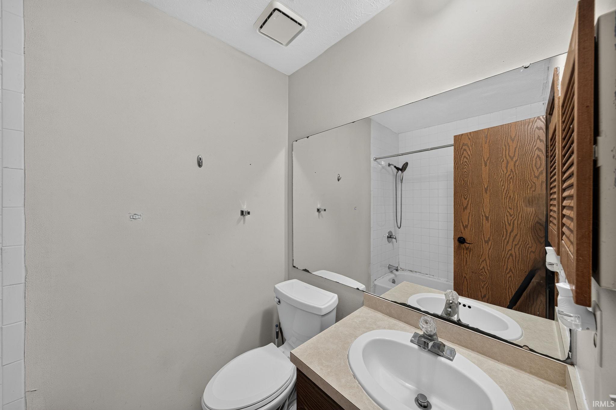 5411 Cotswold Lane South Bend IN 46614