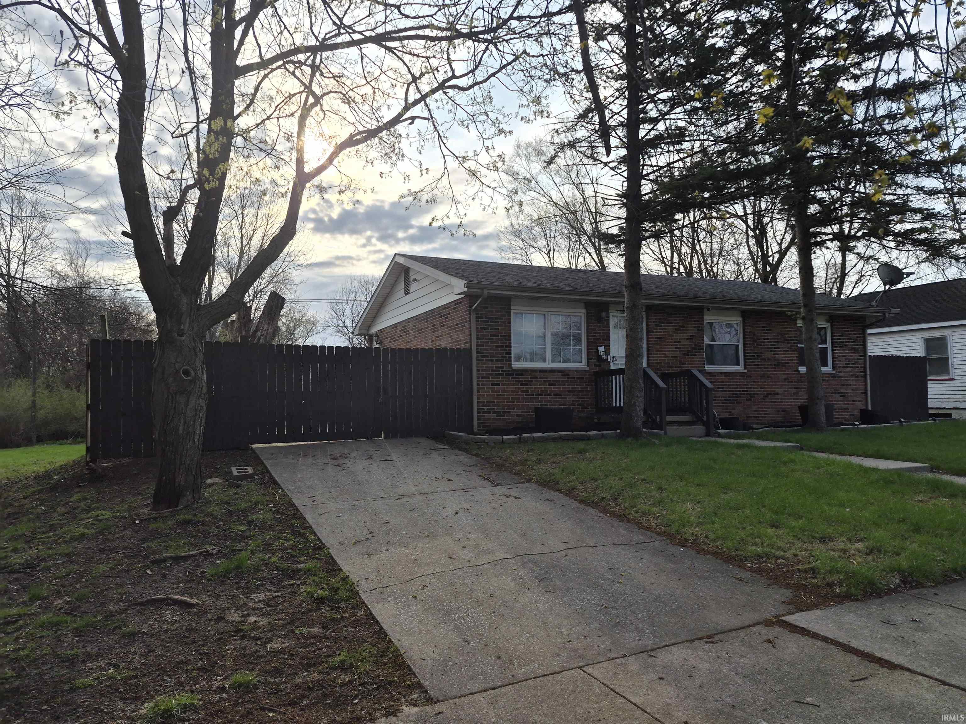 122 S Liberty Street South Bend IN 46619