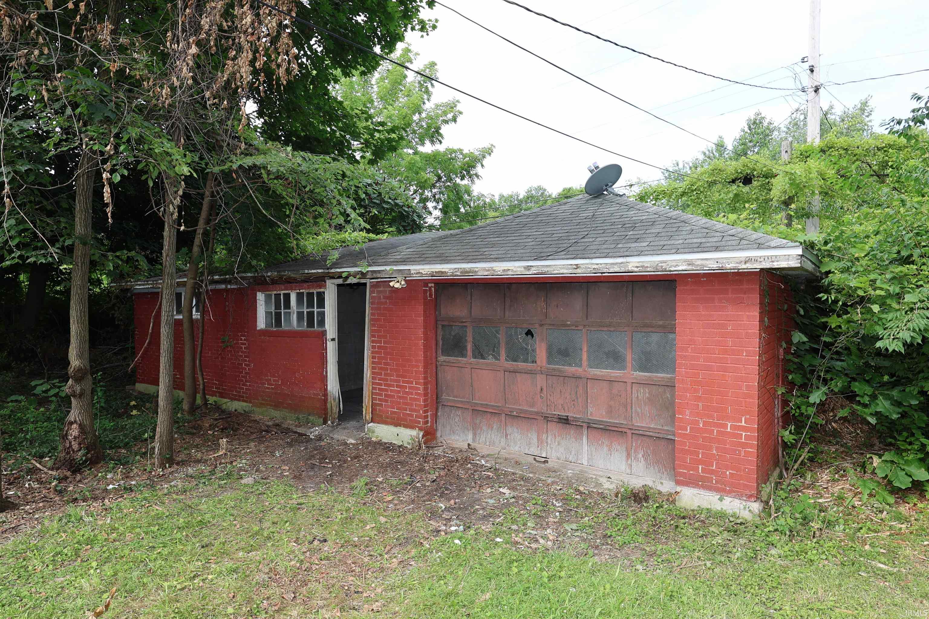 2113 Douglas Street South Bend IN 46613