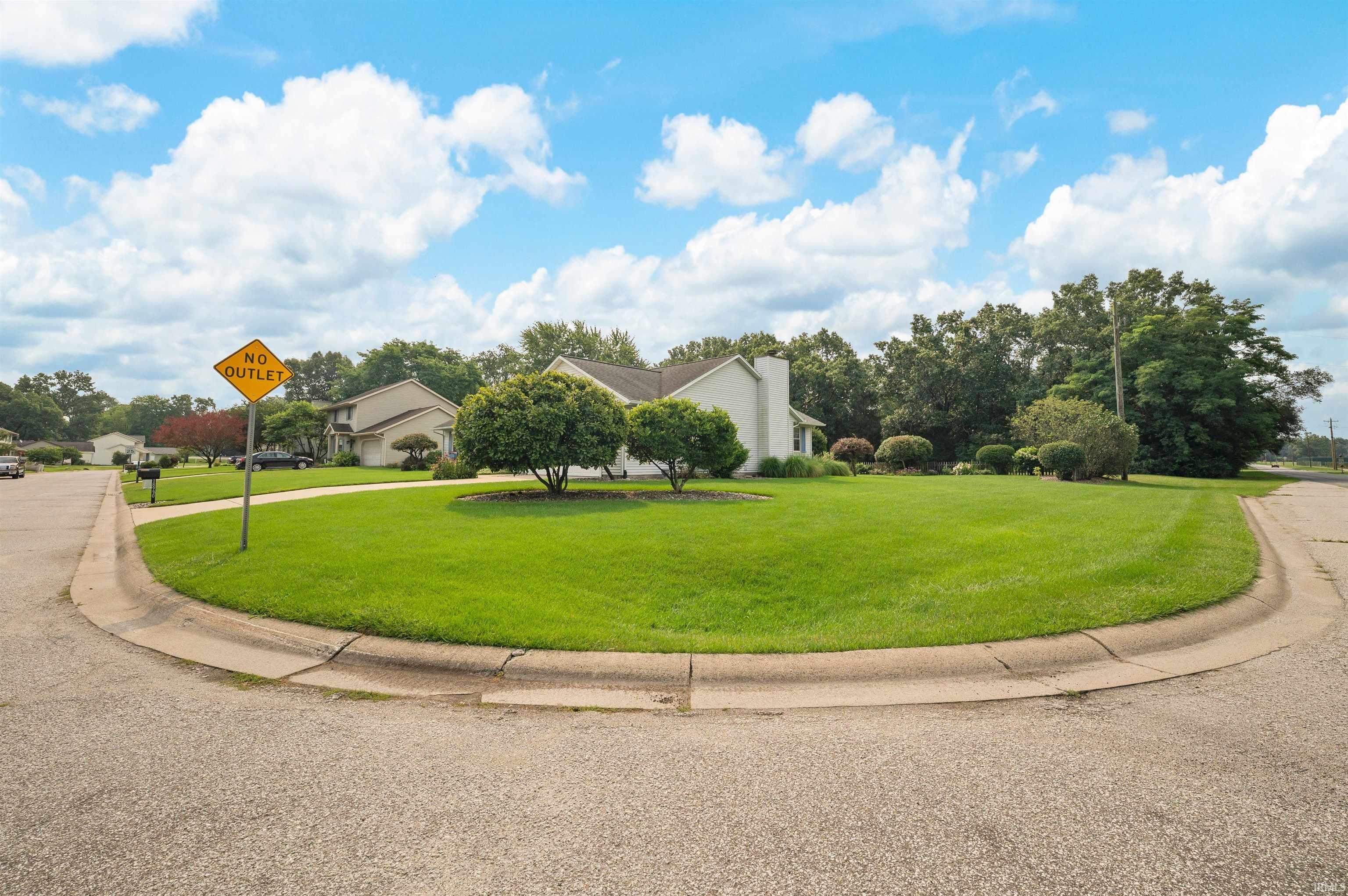 18980 Cedar Mill Court South Bend IN 46637