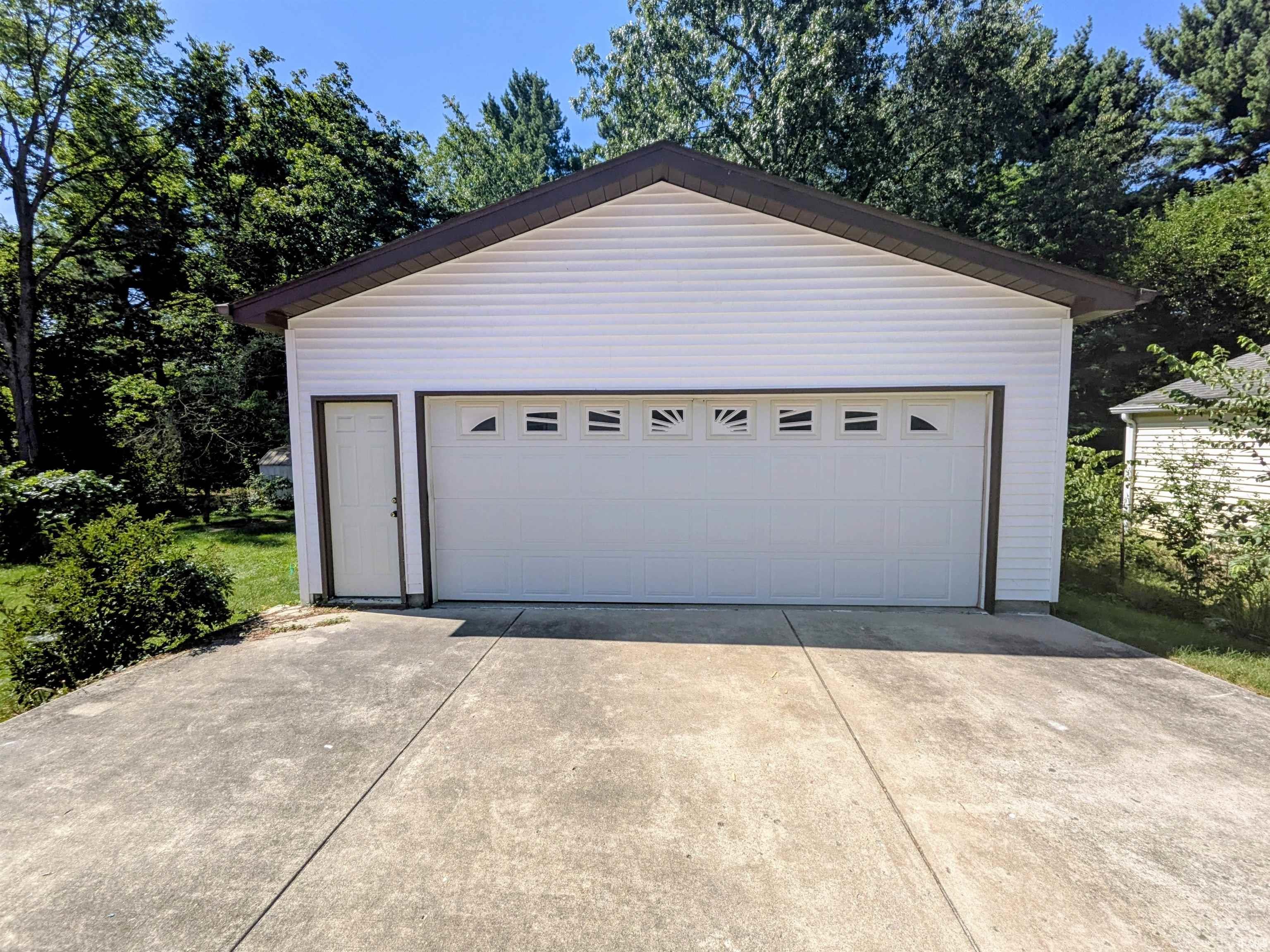 55071 Holmes Road South Bend IN 46628