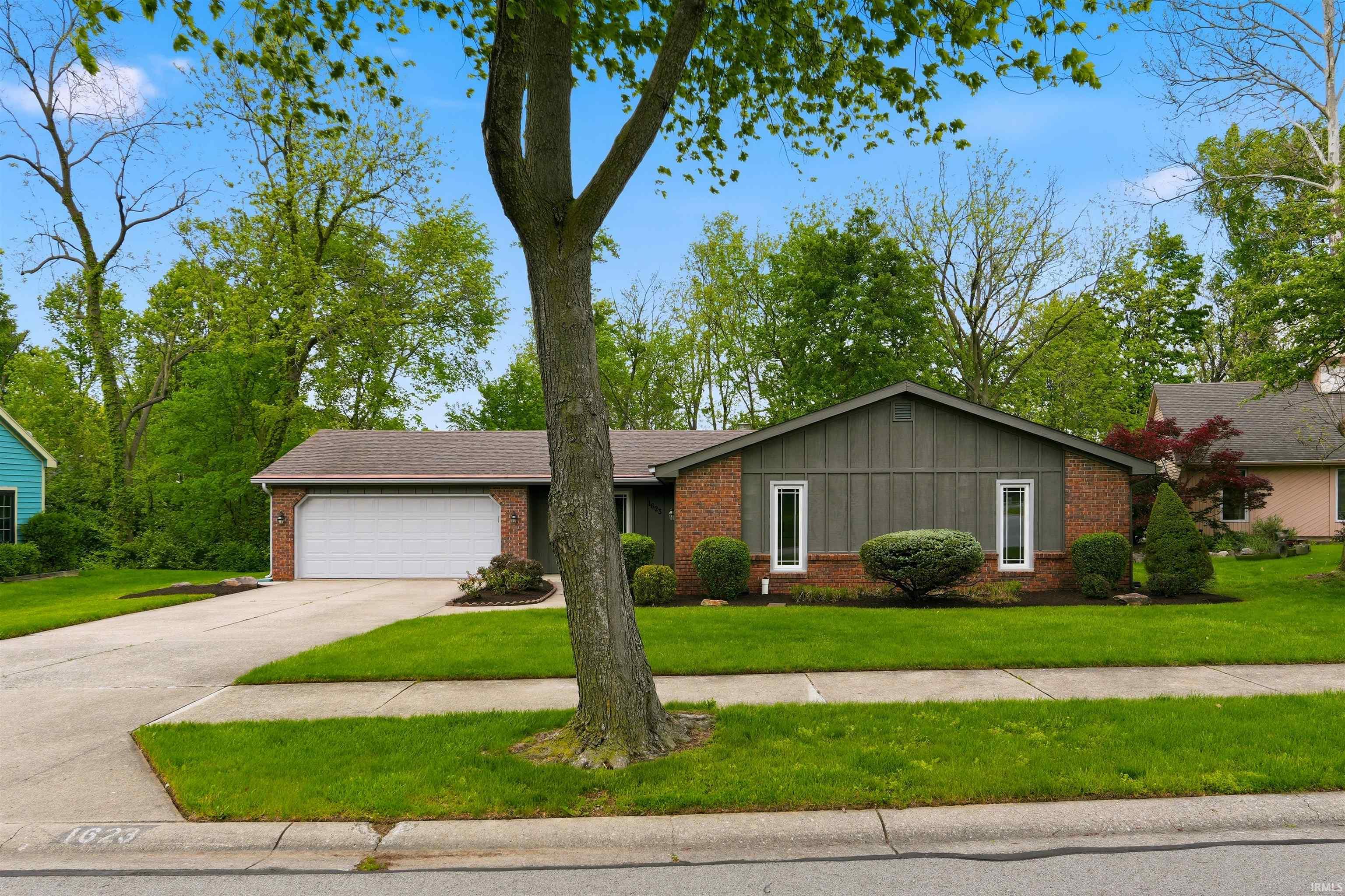 1623 Channel Place Fort Wayne IN 46825