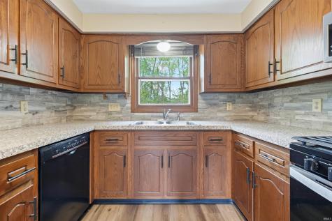 1623 Channel Place Fort Wayne IN 46825