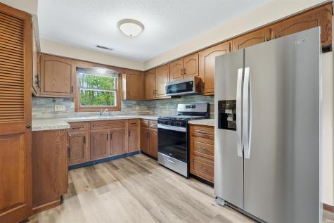 1623 Channel Place Fort Wayne IN 46825