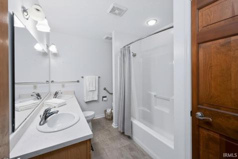 8209 Summerset Place Fort Wayne IN 46825