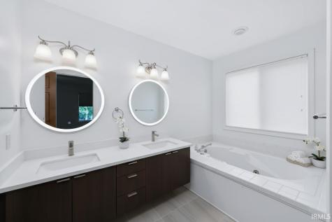 8209 Summerset Place Fort Wayne IN 46825