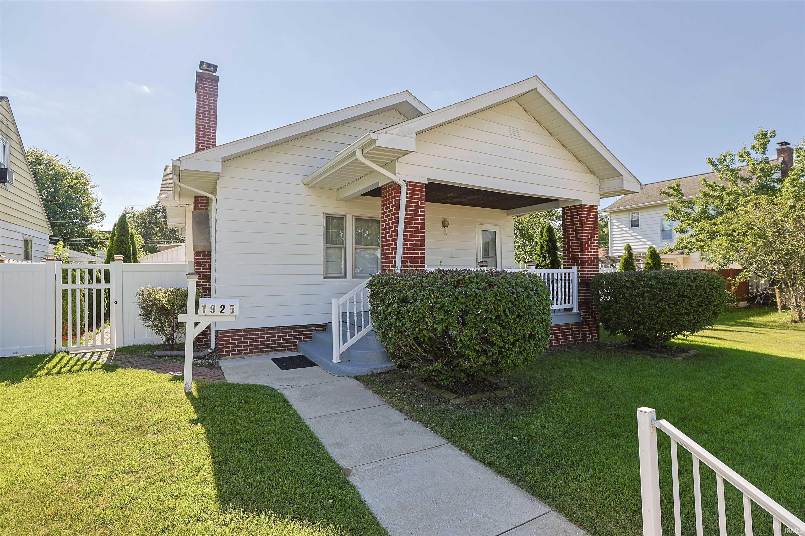 1925 Berkley Place South Bend IN 46616