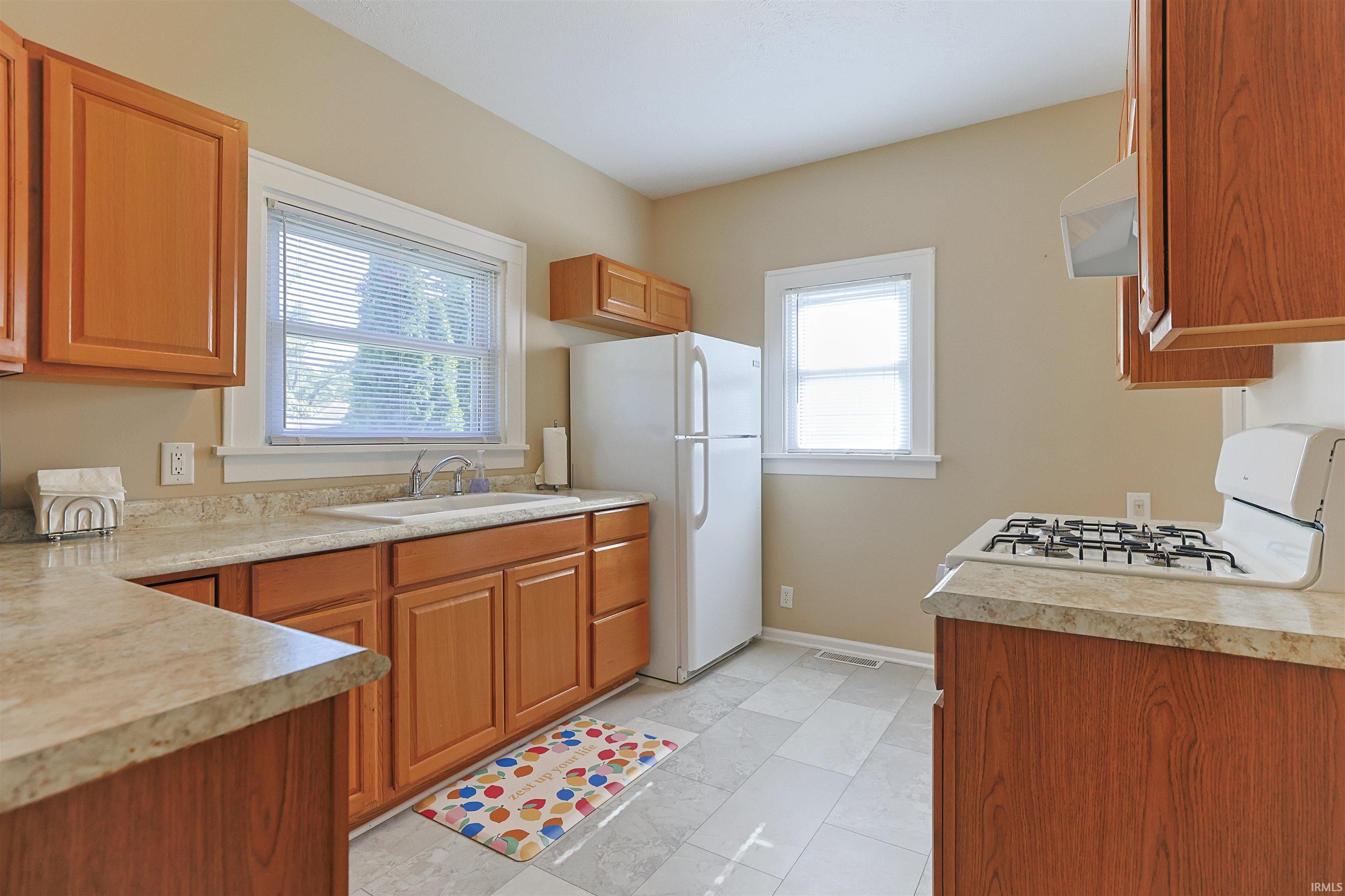 1925 Berkley Place South Bend IN 46616