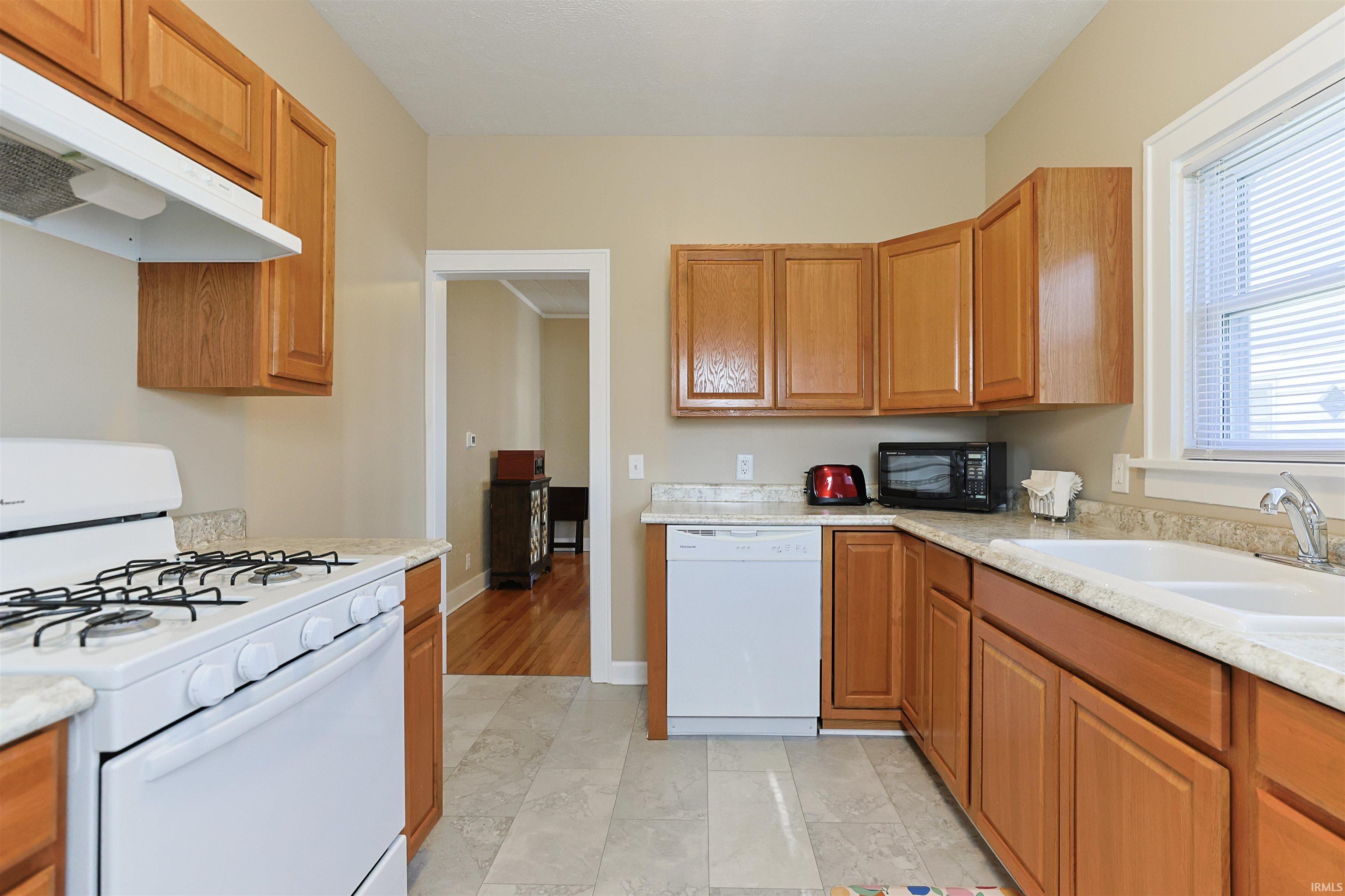 1925 Berkley Place South Bend IN 46616