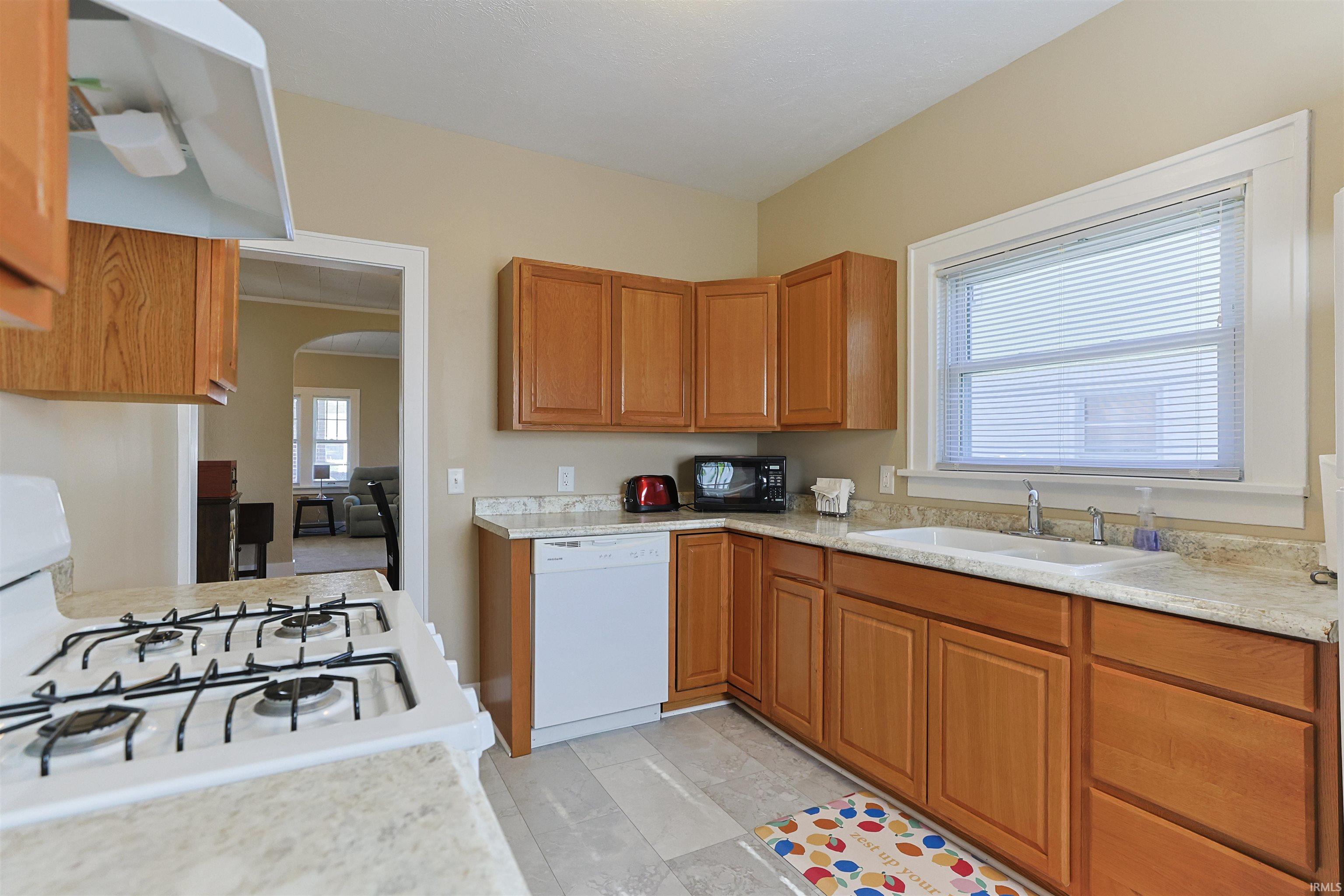 1925 Berkley Place South Bend IN 46616
