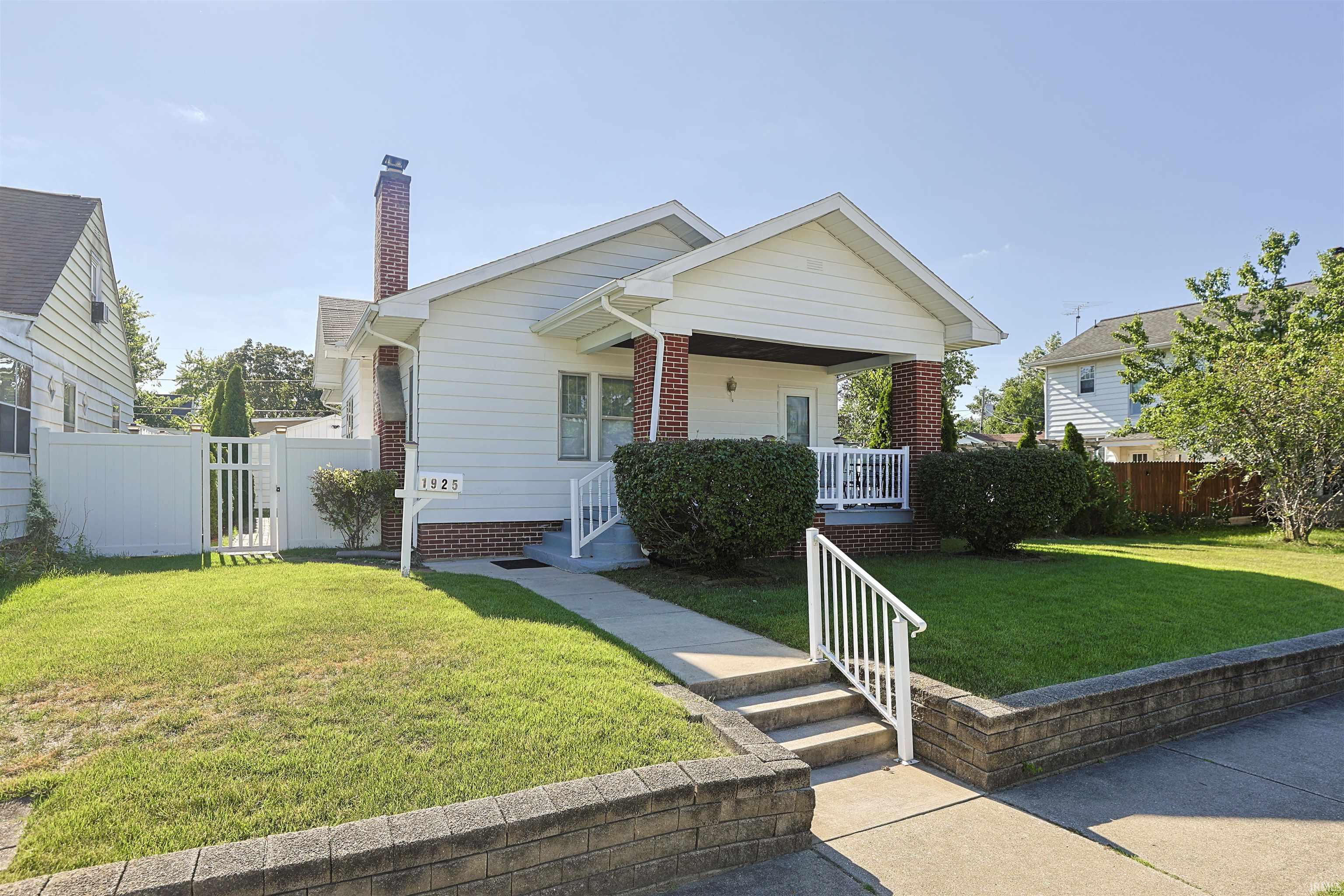 1925 Berkley Place South Bend IN 46616