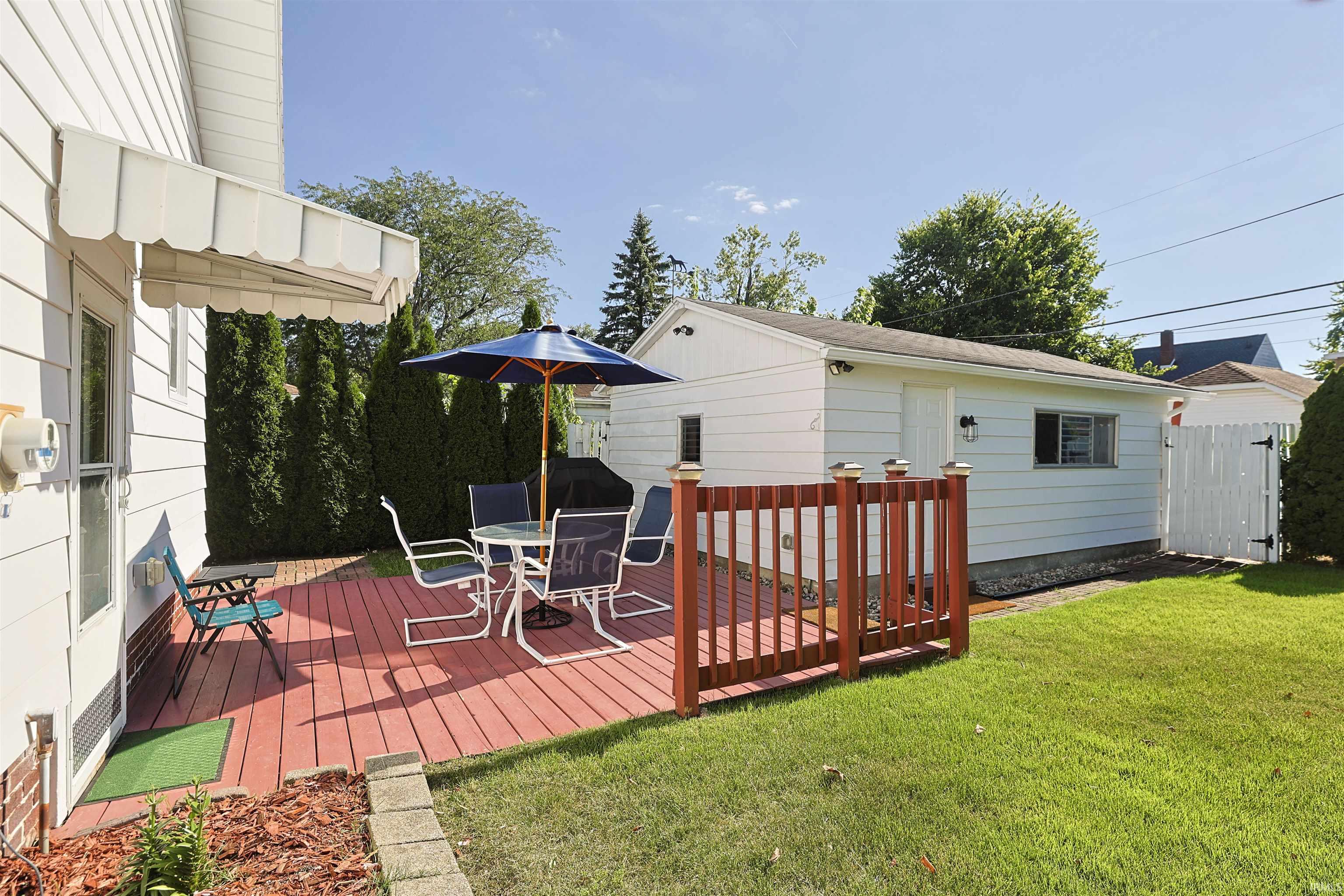 1925 Berkley Place South Bend IN 46616