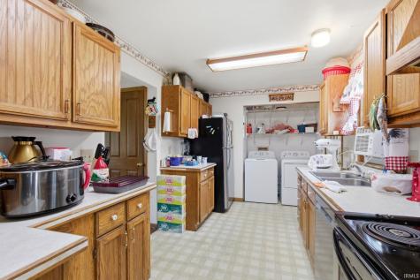 855 S 8th Street Upland IN 46989