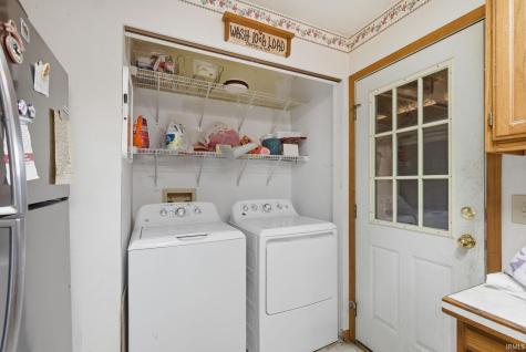 855 S 8th Street Upland IN 46989