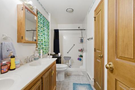 855 S 8th Street Upland IN 46989