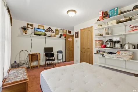 855 S 8th Street Upland IN 46989