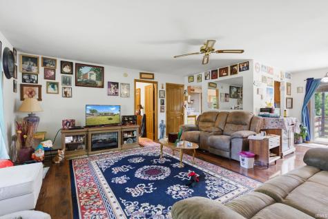 855 S 8th Street Upland IN 46989