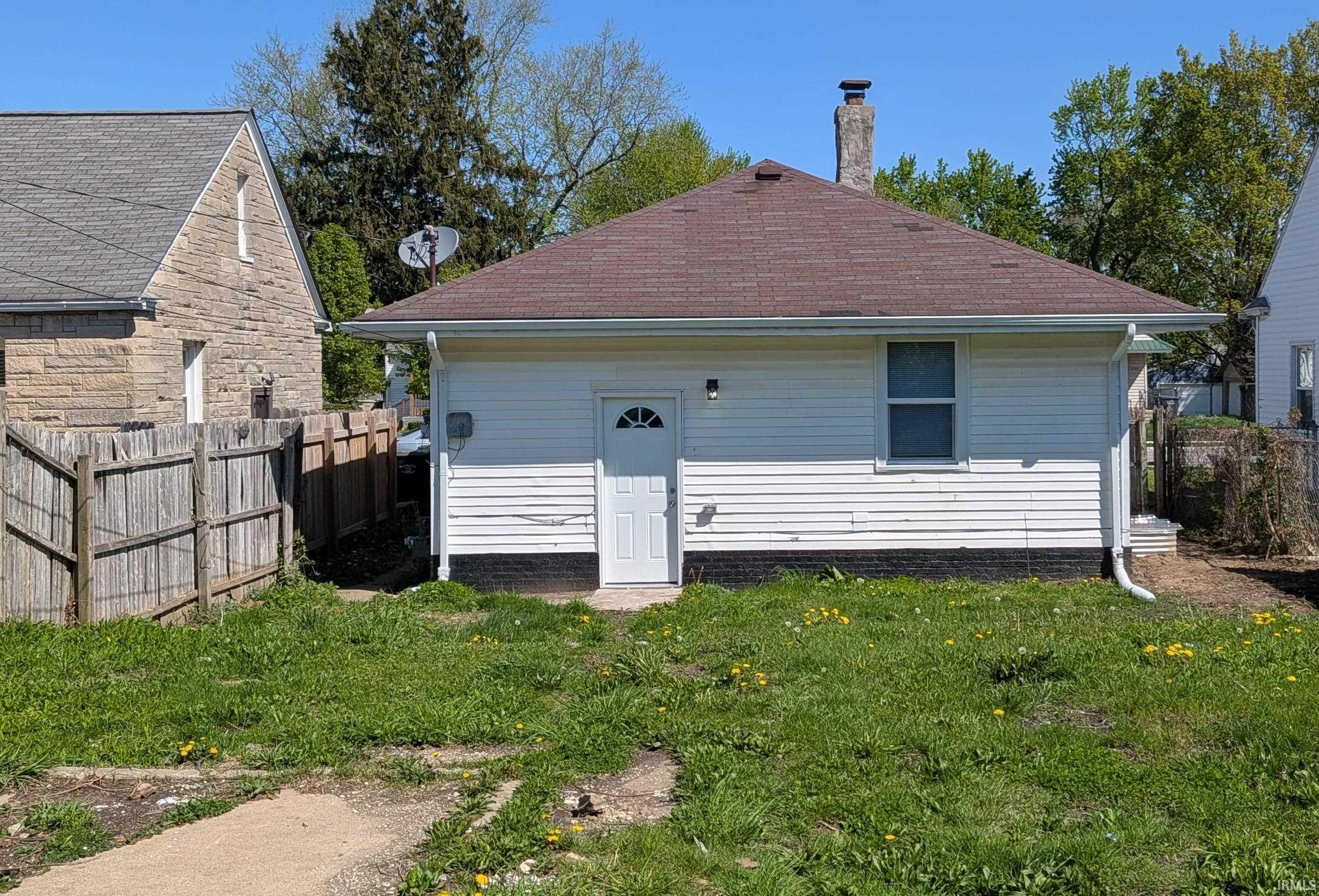 514 E Fairview Avenue South Bend IN 46614