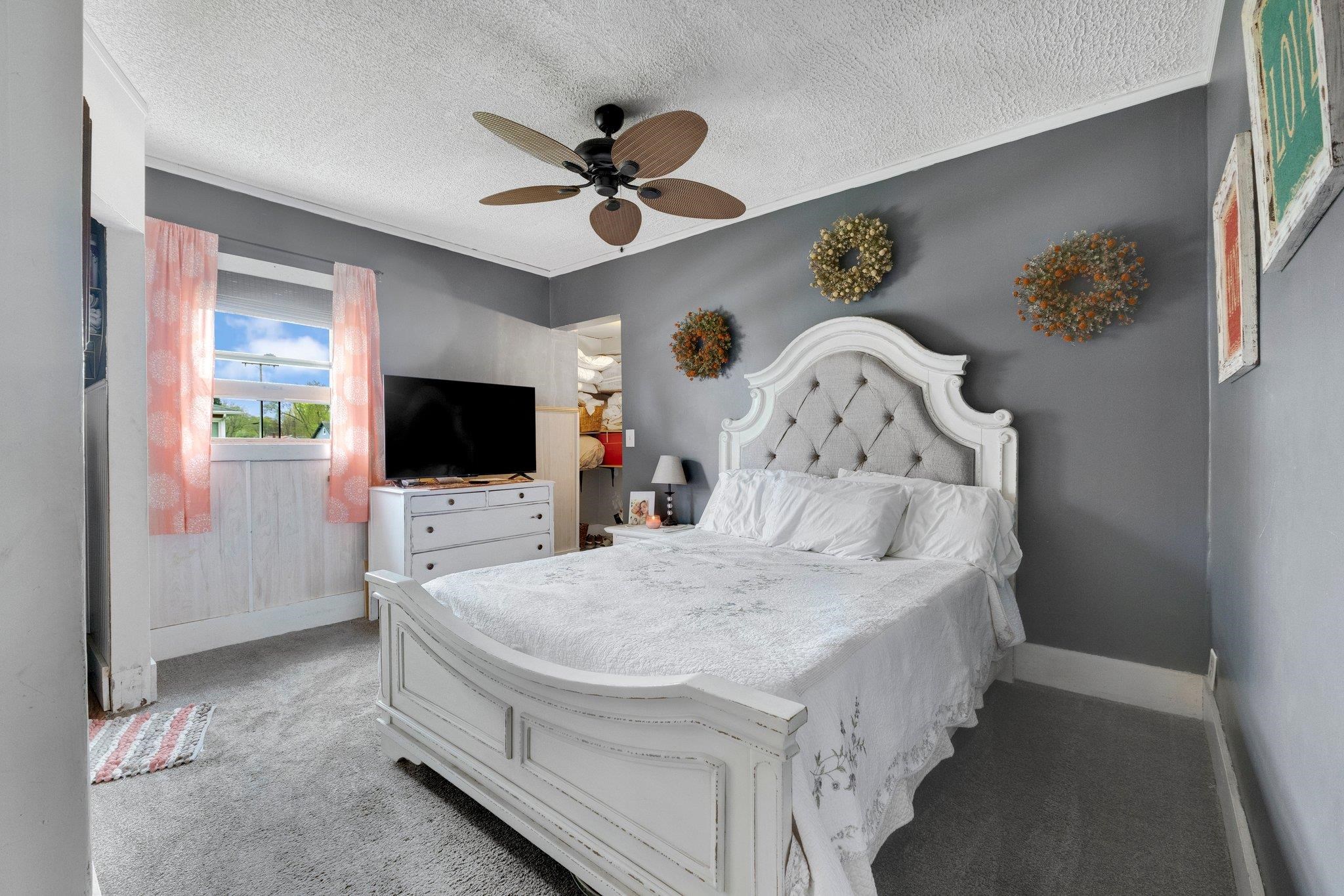 1605 E Clark Street Warsaw IN 46580