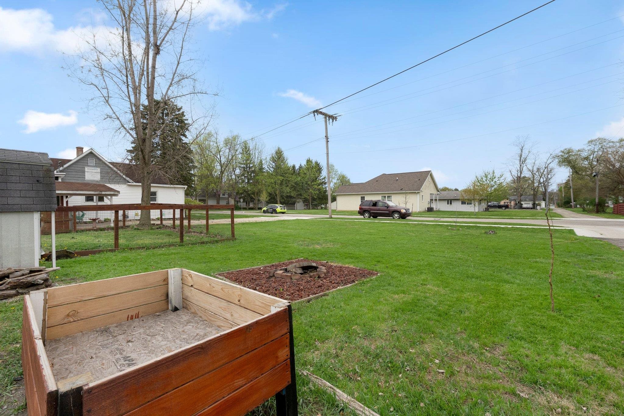 1605 E Clark Street Warsaw IN 46580