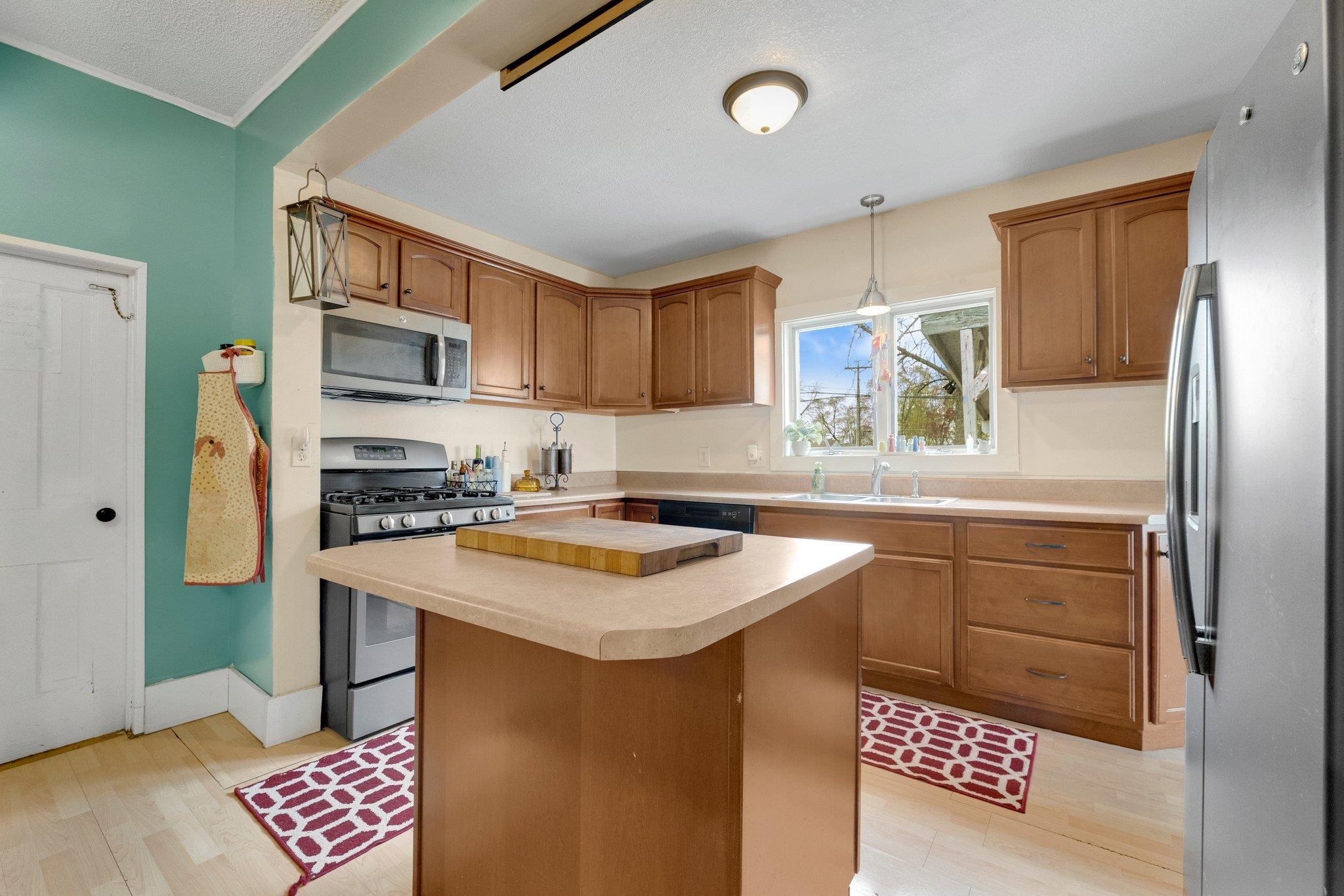 1605 E Clark Street Warsaw IN 46580