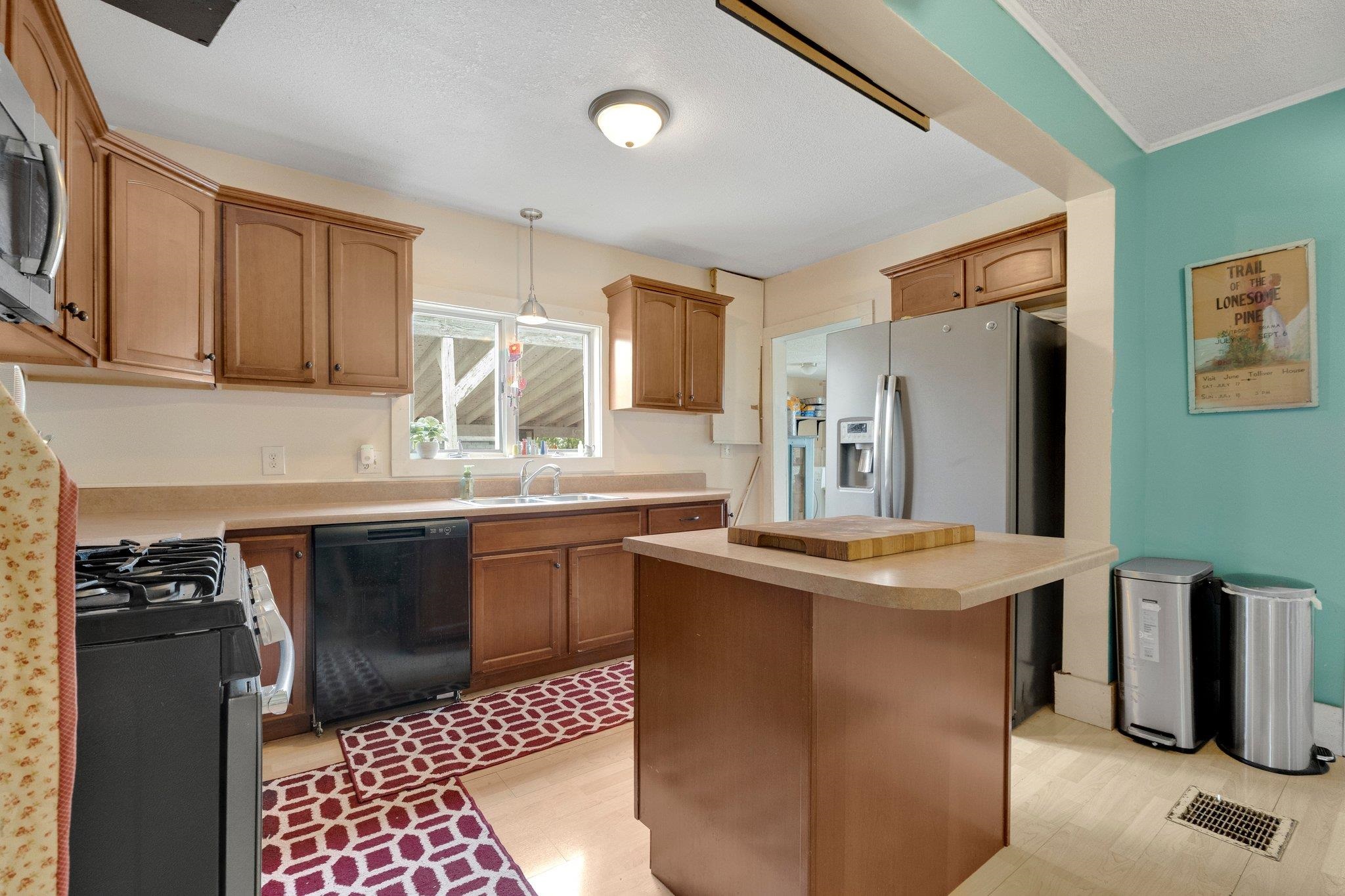 1605 E Clark Street Warsaw IN 46580