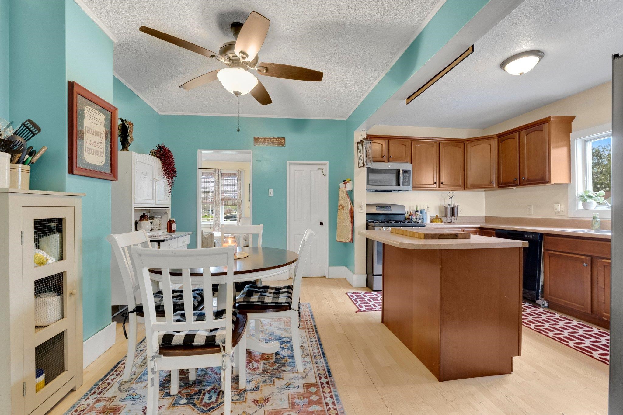 1605 E Clark Street Warsaw IN 46580