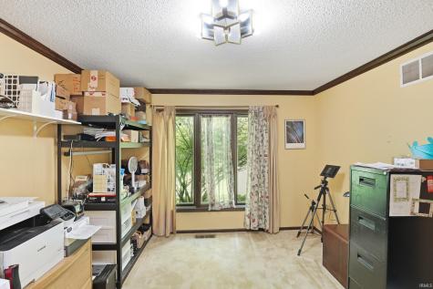 2208 Hearthstone Drive Fort Wayne IN 46804