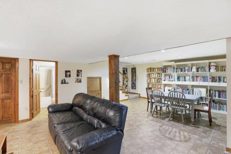 2208 Hearthstone Drive Fort Wayne IN 46804