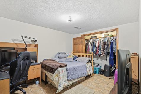 2208 Hearthstone Drive Fort Wayne IN 46804