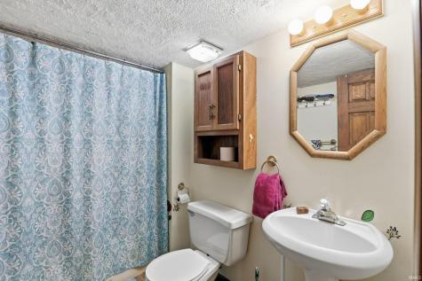 2208 Hearthstone Drive Fort Wayne IN 46804