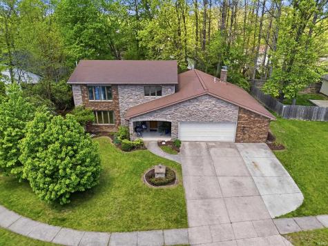 2208 Hearthstone Drive Fort Wayne IN 46804
