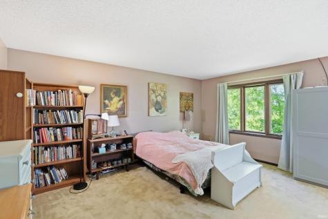 2208 Hearthstone Drive Fort Wayne IN 46804