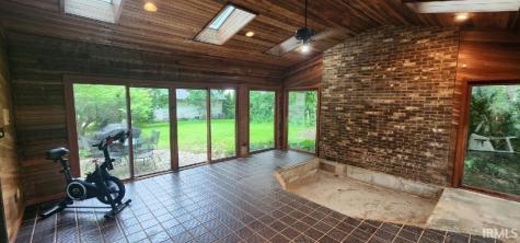 2208 Hearthstone Drive Fort Wayne IN 46804