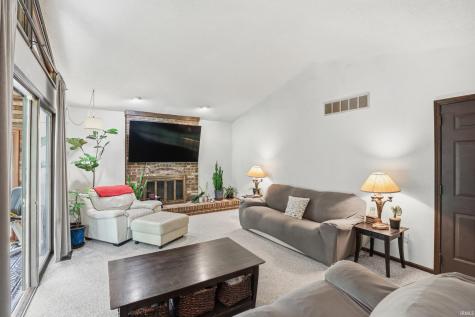 2208 Hearthstone Drive Fort Wayne IN 46804
