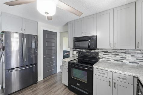 1833 Apollo Drive Huntertown IN 46748