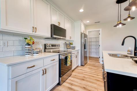 1546 Eli Drive Evansville IN 47711