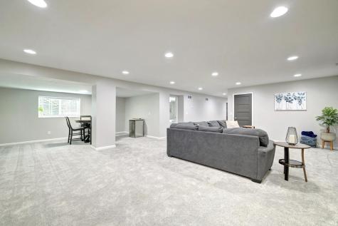 3754 W Stoutes Creek Road Bloomington IN 47404