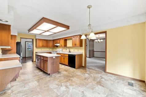 1516 Benham Drive Fort Wayne IN 46815