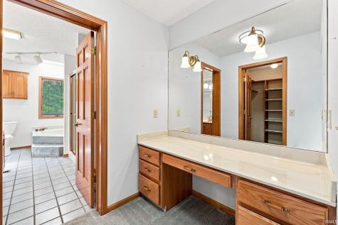1516 Benham Drive Fort Wayne IN 46815