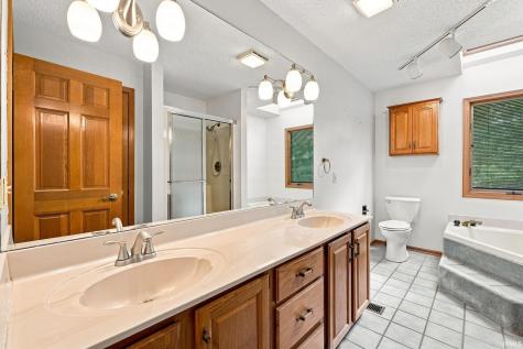 1516 Benham Drive Fort Wayne IN 46815