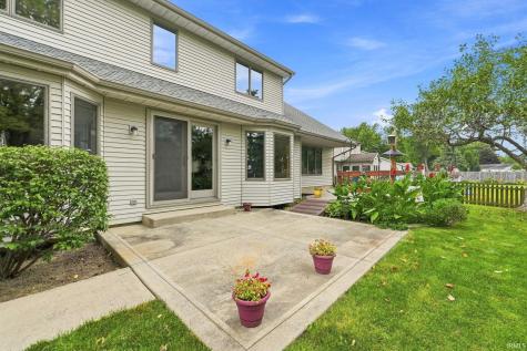 1516 Benham Drive Fort Wayne IN 46815