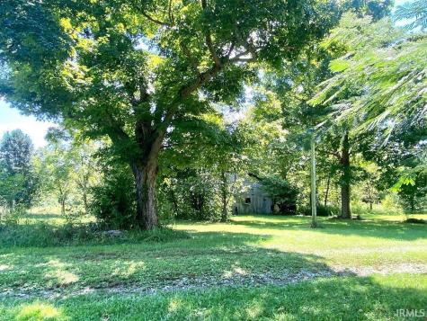 1757 S Walnut Grove Road Bloomfield IN 47424