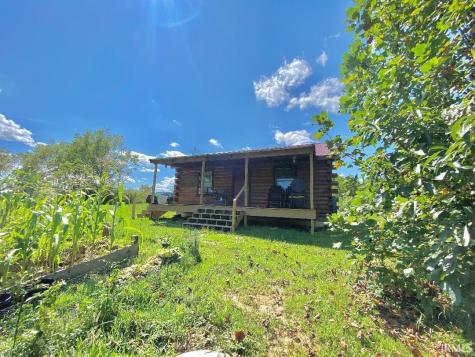 1757 S Walnut Grove Road Bloomfield IN 47424