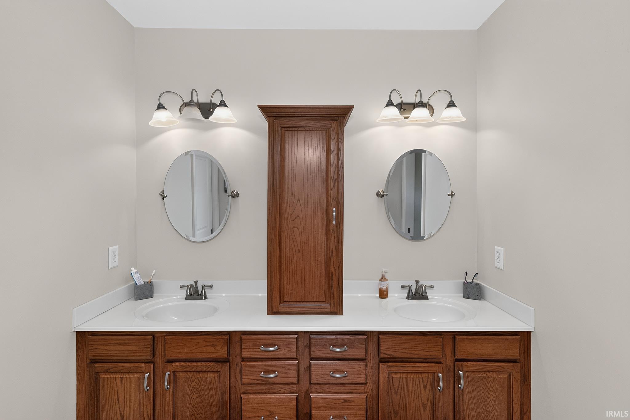 54725 County Road 33 Middlebury IN 46540