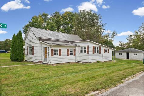 107 W Midway Street Colfax IN 46035