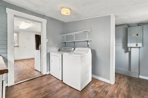 107 W Midway Street Colfax IN 46035